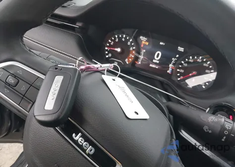 2022 Jeep Compass Altitude 4X4 from USA, damaged, VIN 3C4NJDBB2NT184571